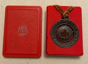 Vintage Canadian Olympics Medal Pendant Necklace Leather Cord 36 Inches 💗 - Picture 1 of 4