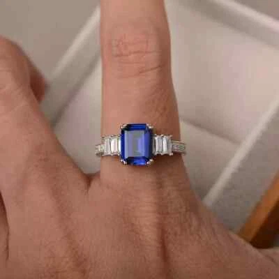 Alianza de diamantes con zafiro natural talla esmeralda de 3,50 quilates de oro blanco macizo de 14 K Foto 1 de 4