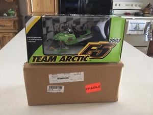 Arctic Cat Snowmobile 2003 Team Arctic F5 Diecast Model 1:18 Scale Grn 4239-100 - Picture 1 of 5