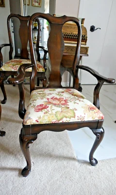  8  CENTURY  FURNITURE CO. Solid Mahogany Queen Anne dining room chairs - Image 1 of 4