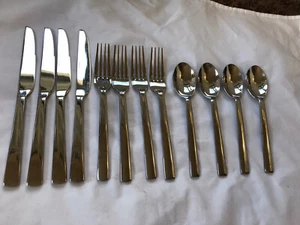 12 Piece Oneida Indonesia LL-14 Flatware Foks/Spoons/Knives - Picture 1 of 4