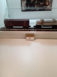 LIONEL O GAUGE FREIGHT CARS 2 READ DISCRIPTION PRE OWENED USED AS IS - Picture 1 of 7