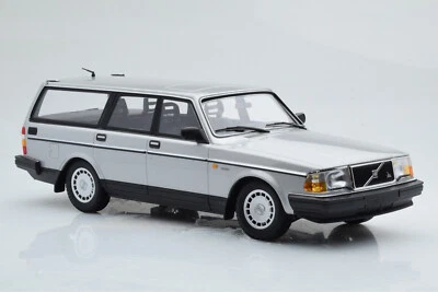 New Minichamps Volvo 240 GL Break 1986 1:18 Model Car Silver 155171416 KidBX - Immagine 1 di 4