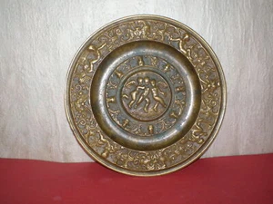 Medieval Renaissance brass plate with religious ornaments from 18th century - Picture 1 of 12