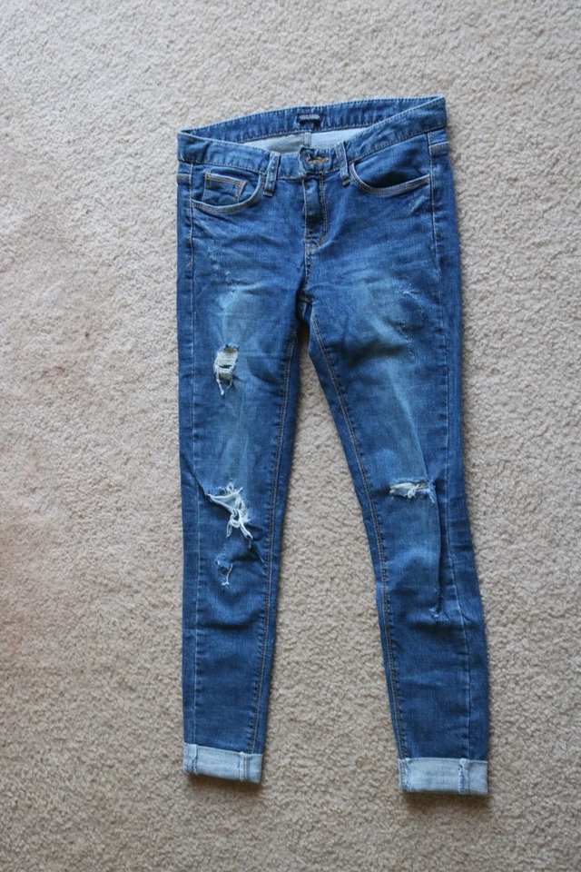 Jeans feminino Bunny Cocoa azul rasgado desgastado - Imagem 1 de 4