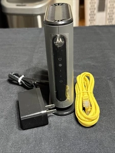 MOTOROLA 16x4 Cable Modem, Model MB7420, 686 Mbps DOCSIS 3.0 - Photo 1/8