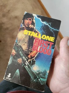 First Blood (VHS) 1982 Sylvester Stallone, Brian Dennehy - Bild 1 von 6