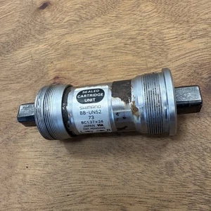 Shimano Deore BB-UN52 Bottom Bracket Square Taper 73mm Shell 109mm - Picture 1 of 5