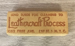 Bloque de espuma publicitaria vintage Leathercraft Process NYC gamuza - Imagen 1 de 5