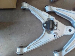DODGE VIPER RR Lower Control Arm (control arm), R. 96-02 - Picture 1 of 1