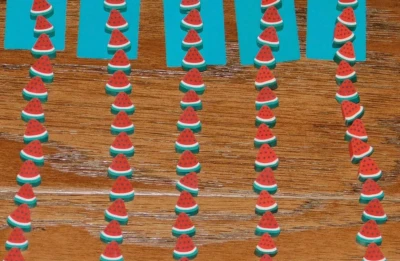 LOTE de 5 hebras de cuentas de sandía Hildie & Jo de 10 mm joyería artesanal ¡DIVERTIDO! Foto 1 de 4