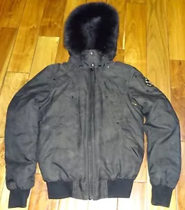 Chaqueta aislante con capucha camuflada verde para mujer MOOSE KNUCKLES talla S/P... NUEVA SIN ETIQUETAS - Imagen 1 de 16