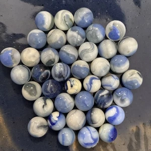 LOTTO 40 BIGLIE vintage anni 40-70 agata Akro blu e bianca? Vitro? - Foto 1 di 24