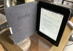 Amazon Kindle Paperwhite (5th Generation) 2GB, Wi-Fi, 3G + Cover Bundle - Picture 1 of 4