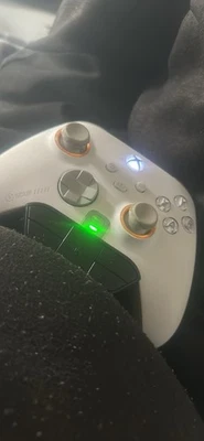 Scuff Instinct Pro Wireless Performance Controller for Xbox - Image 1 of 2