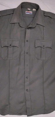 Uniforms Today Uniforme Camisa Gris Talla X-Grande Manga Corta Ciudad Seguridad Foto 1 de 4