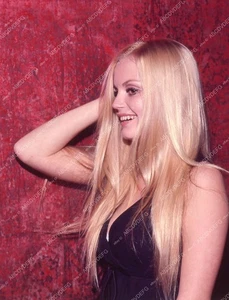 8b20-0009 beautiful Alexandra Hay candid 8b20-0009 8b20-0009 - Picture 1 of 1