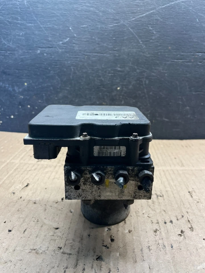 2008 GMC Sierra Yukon ABS Anti-Lock Brake Module R9395 DG - Image 1 of 4