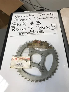 Yamaha Tooth Rear Sprocket VMX  5J1-25441-20 NEW OLD STOCK WILL SHOW SCUFFS - Picture 1 of 9