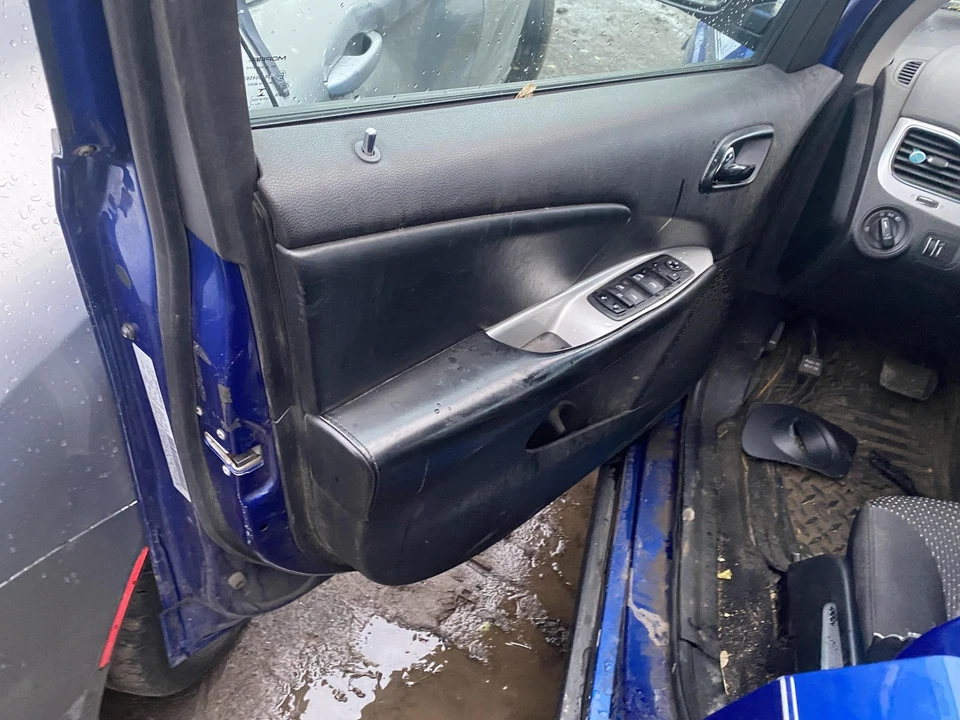 11 12 13 14 15 16 17 18 19 DODGE JOURNEY Front Door Trim Panel Driver Side Left - Изображение 1 из 1