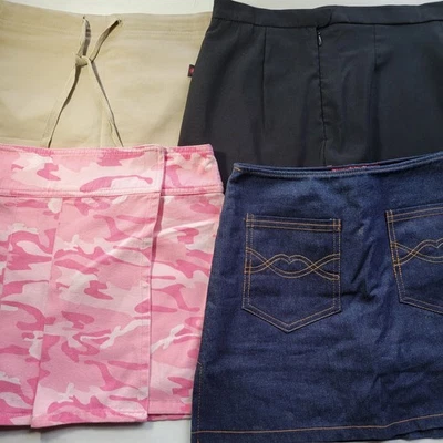 4 faldas vintage: A Byer Beige 3, Hot Kiss Denim S, Blow Fish Pink camuflaje 8 Foto 1 de 4