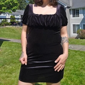 Vampy Black Velvet Mini Dress – Gothic Y2K Partywear Witchy Grunge Glam - Picture 1 of 4