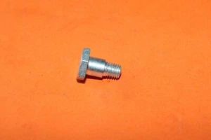 TRIUMPH 350 500 650 TWIN CHAINGUARD STEPPED PIVOT BOLT 82-4135 UK MADE - Picture 1 of 2