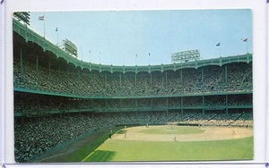 VISTA DEL ESTADIO YANKEE DESDE TRIBUNA DEL JARDÍN DERECHO - CIUDAD DE NUEVA YORK, NY - Imagen 1 de 2
