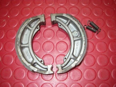 Good Brake Pads Rear + Springs Brake Shoe Brake Pad Suzuki GZ125 GZ 125 - Bild 1 von 3