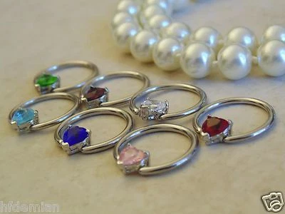 Anillo de pezón con cuentas Capitve con corazón solitario piedra de circonita cúbica.  Foto 1 de 4