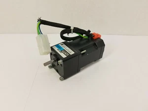 Oriental Motor 0IK1GN-AUL Induction Motor w/ 0GN18K 18:1 Gear Head - Picture 1 of 10