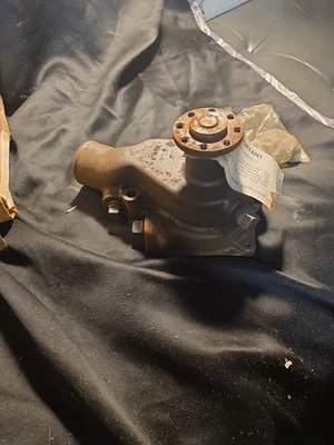 1960- 1968 International Water Pump 4 & 6 Cylinder Gas and Diesel - Image 1 of 4