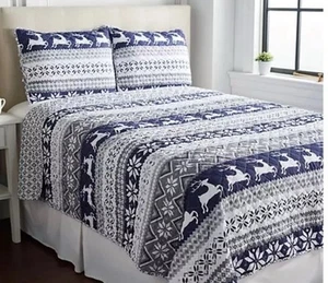 Home Reflections Fair Isle Druck Quilt Set mit Tragetasche - King Navy Rentier - Bild 1 von 5