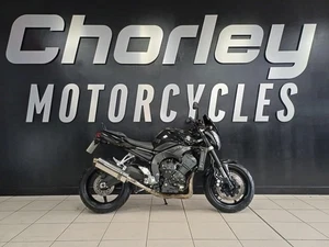 2007 Yamaha FZ1 Naked 1000cc muscle bike extras really clean bike - Picture 1 of 19