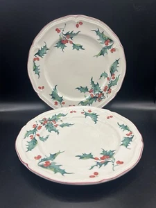 VILLEROY & BOCH CHRISTMAS HOLLY -SET OF 2 SALAD PLATES 8.25 Inch BEAUTIFUL - Picture 1 of 6