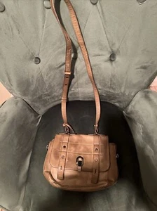 VIA SPIGA SASHA WHISKY FINE LEATHER FLAP Olive Green MESSENGER CROSSBODY BAG - Picture 1 of 4
