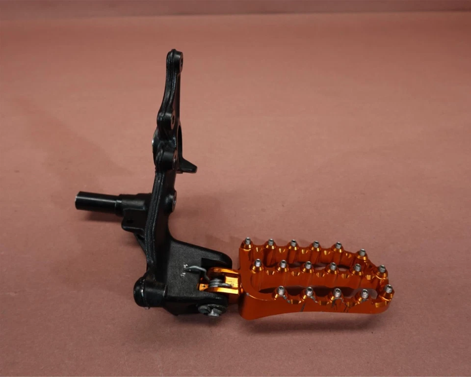 KTM 390 Adventure 2020 20-24 pie delantero derecho montaje de clavija NICECNC Foto 1 de 4