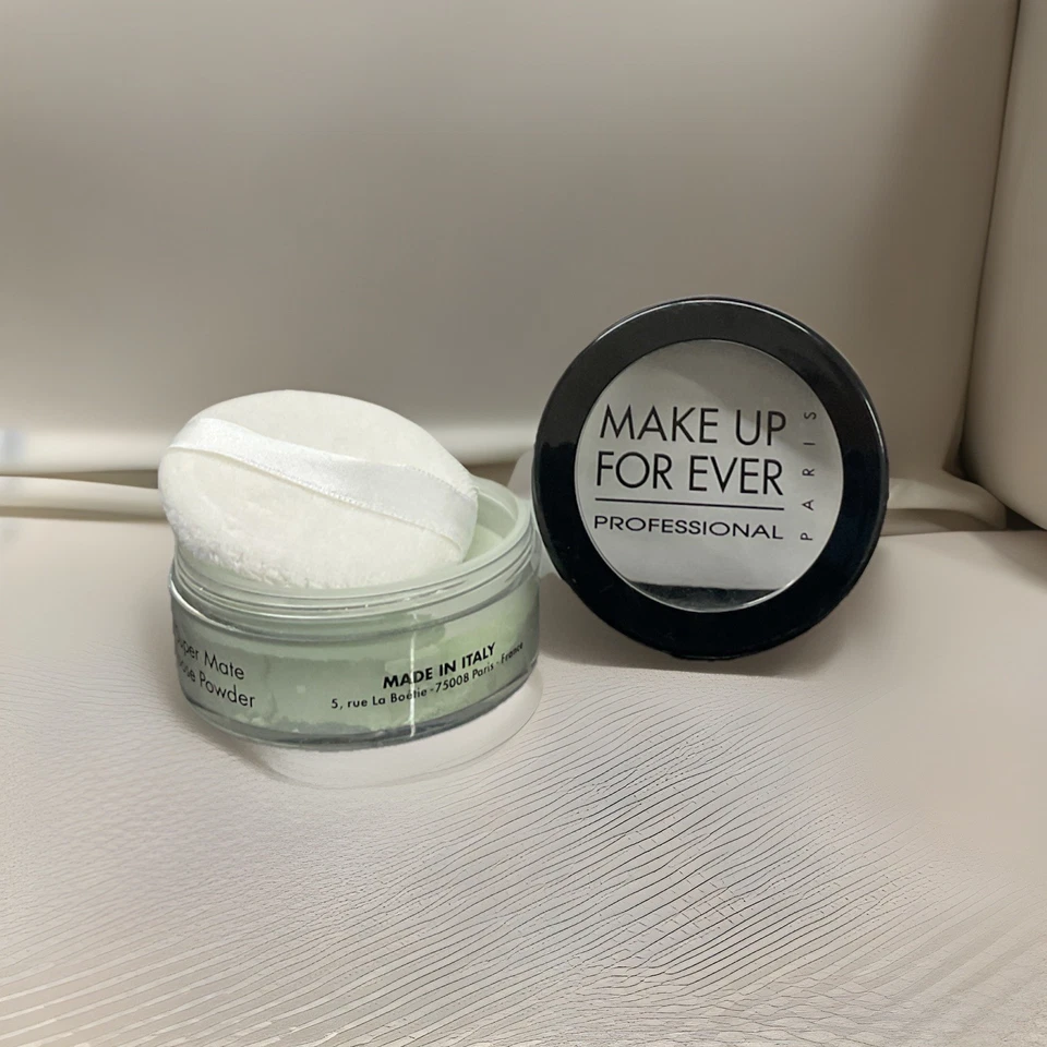 Make Up For Ever Super Matte Loose Powder Green 0.35oz - Image 1 of 3