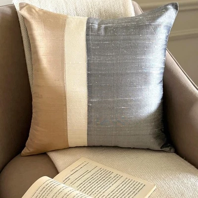 Funda de Almohada Cuadrada Dorada 16"x16", Decoración de Sofá Retazos de Seda - Esplendor Dorado Foto 1 de 4