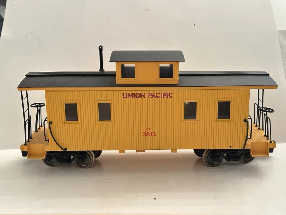 G Scale Bachmann 93851 8-Wheel Center Cupola Wood Caboose Union Pacific #3814 - Image 1 of 4