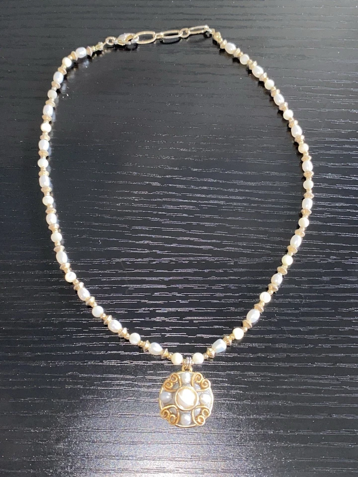 "Collar gargantilla de colección Michal Golán perlas de agua dulce diseño corazón cuentas colgantes 15""" Foto 1 de 4