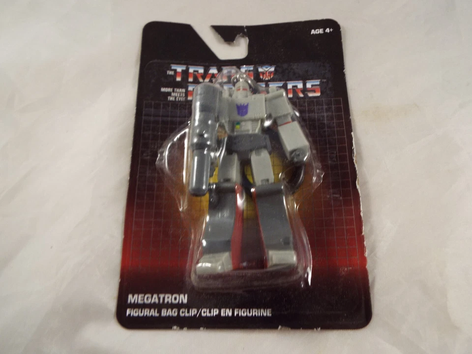 TRANSFORMERS GENERATION 1 MEGATRON KEYRING - Image 1 of 1