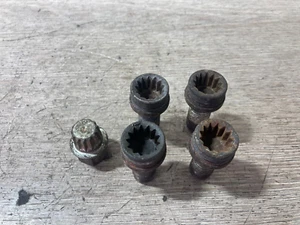 2003 AUDI A4 LOCKING WHEEL NUT SET - Picture 1 of 2