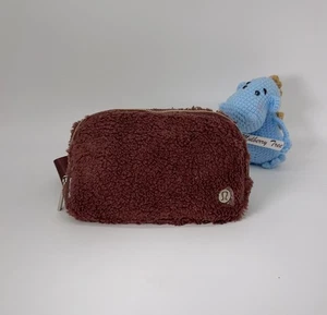 Lululemon Everywhere Belt Bag 1L Brown Fleece Sherpa Shearling Gold Teddy Bear - Picture 1 of 20