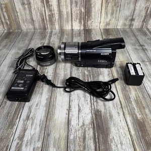 Sony Handycam HDR-HC1 HDV MiniDV Video Camcorder FOR PARTS/NO POWER - Imagen 1 de 14