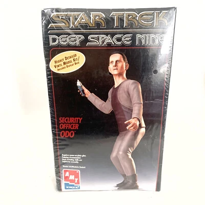 1995 STAR TREK DEEP SPACE NINE SECURITY OFFICER ODO AMT ERTL MODEL NEW SEALED - Image 1 of 4