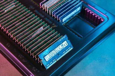 4 GB DDR3 RAM SO-DIMM PC3-12800S 1600 MHz Hynix memoria laptop notebook - Immagine 1 di 2