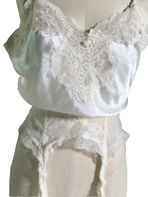 NUEVO SIN ETIQUETAS De Colección Oscar De La Renta Cami Top Satinado Encaje Delicado Liguero Conjunto Blanco M 36 Foto 1 de 4