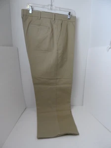 St. John's Bay Men's Beige Khaki Flat Front Casual Pants - Size 40 x 30 - Picture 1 of 8