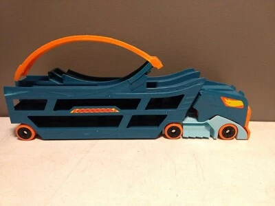 2016 Hot Wheels Stunt n Go Track Set Transporter Storage DWN56 Semi Truck - Image 1 of 4